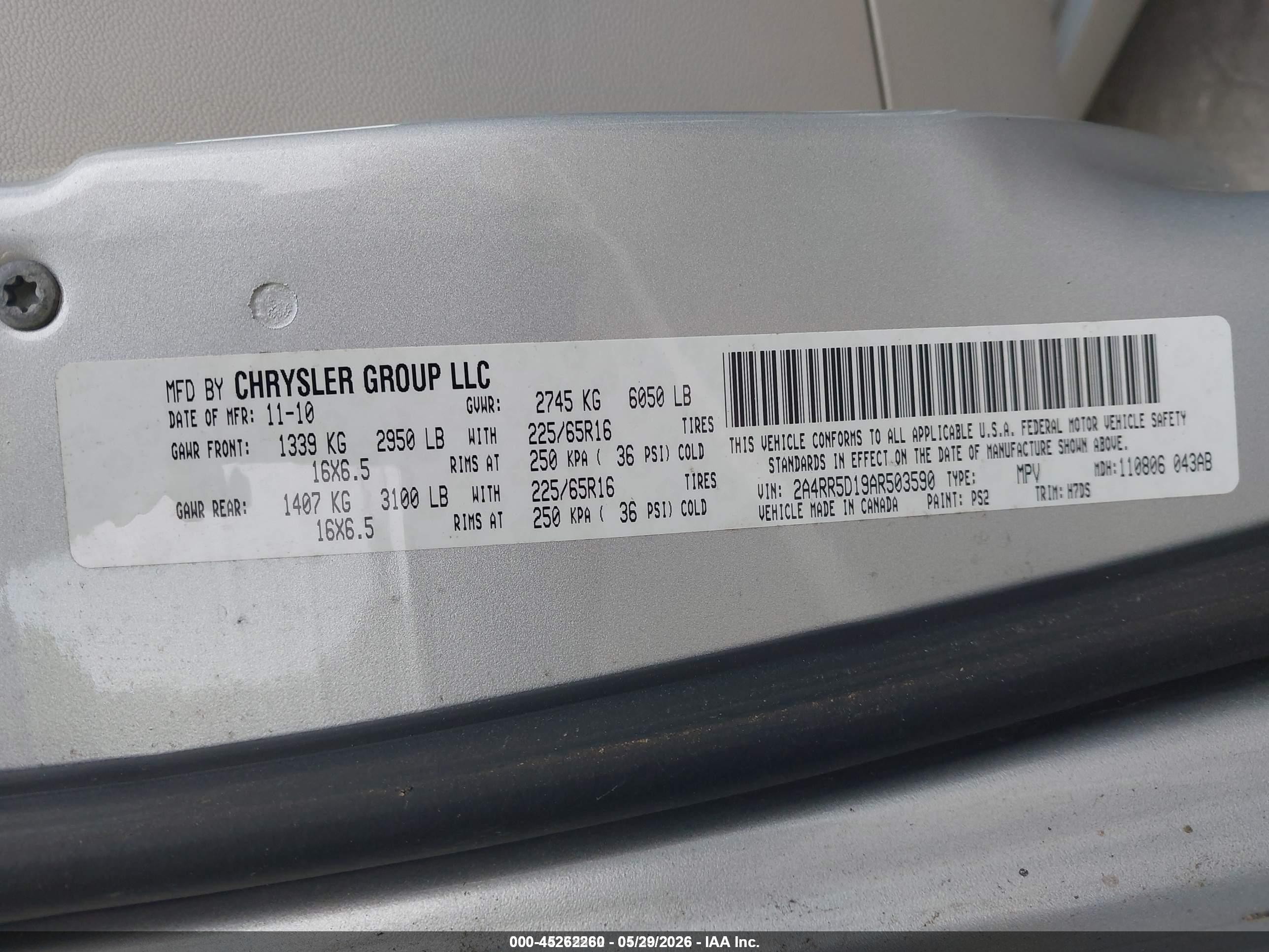2010 Chrysler Town & Country Touring Silver vin: 2A4RR5D19AR503590