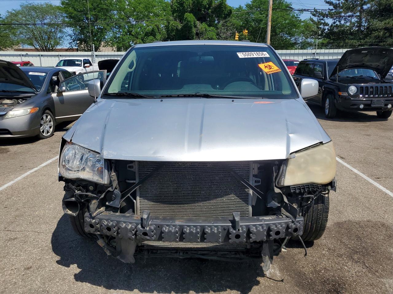 2011 Chrysler Town & Country Touring Silver vin: 2A4RR5DG0BR623557