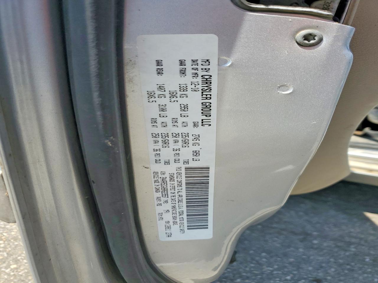 2011 Chrysler Town & Country Touring Silver vin: 2A4RR5DG0BR623557