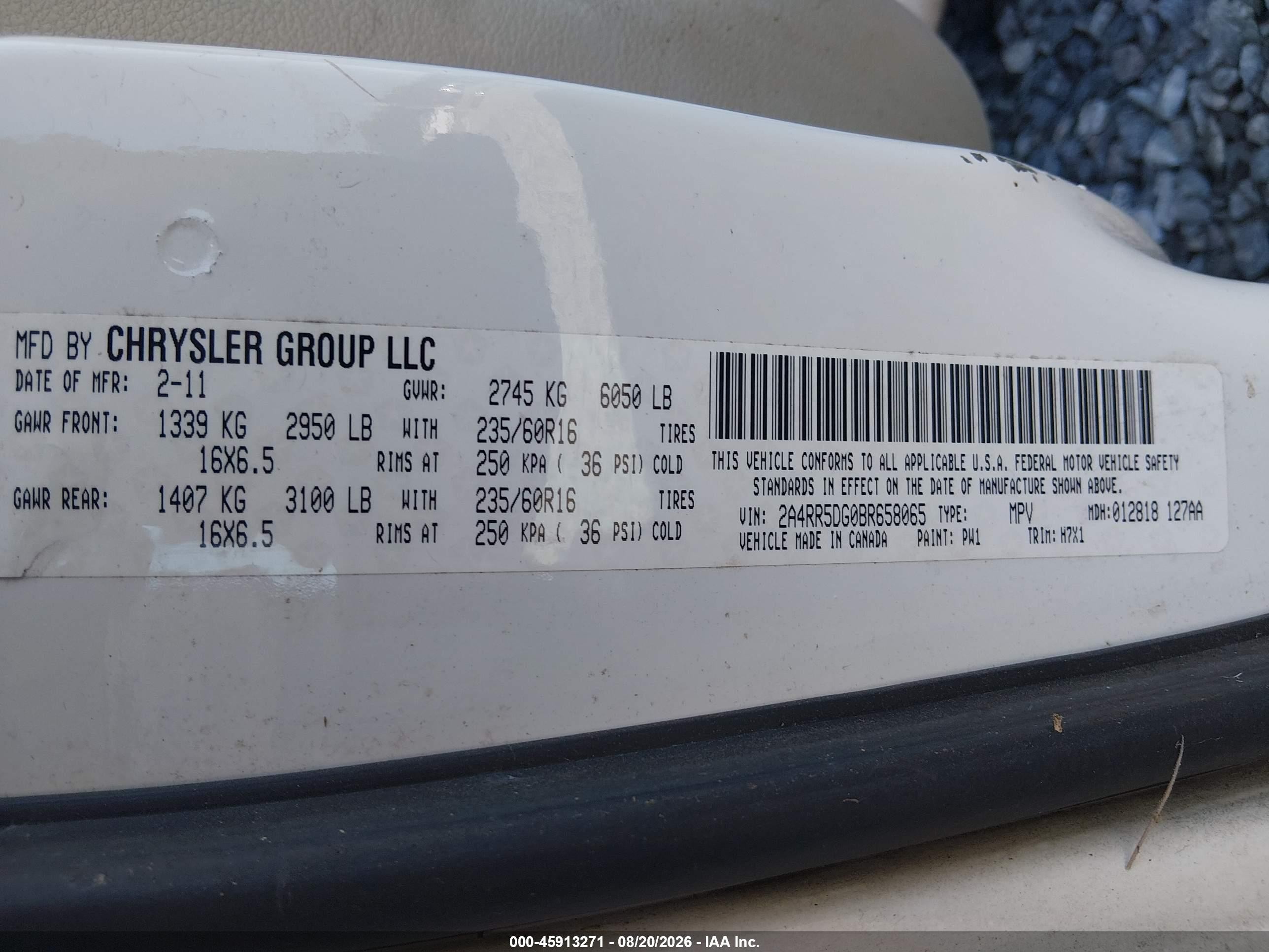 2011 Chrysler Town & Country Touring White vin: 2A4RR5DG0BR658065