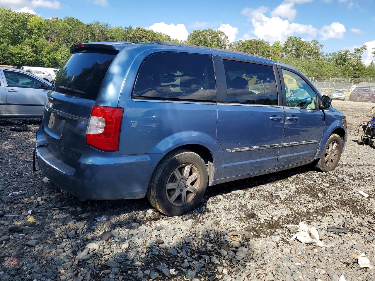 2011 Chrysler Town & Country Touring Blue vin: 2A4RR5DG0BR801645