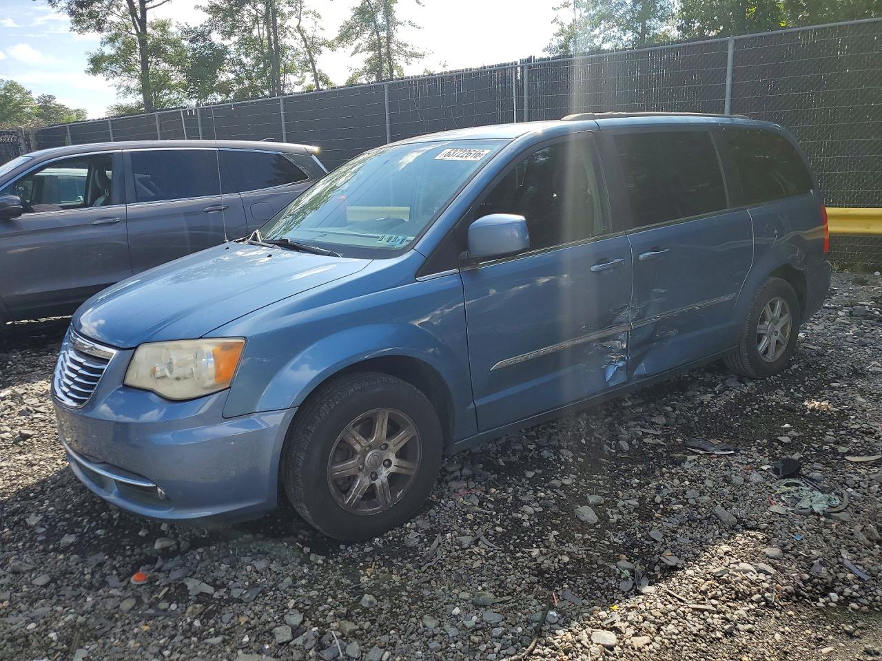 2011 Chrysler Town & Country Touring Blue vin: 2A4RR5DG0BR801645