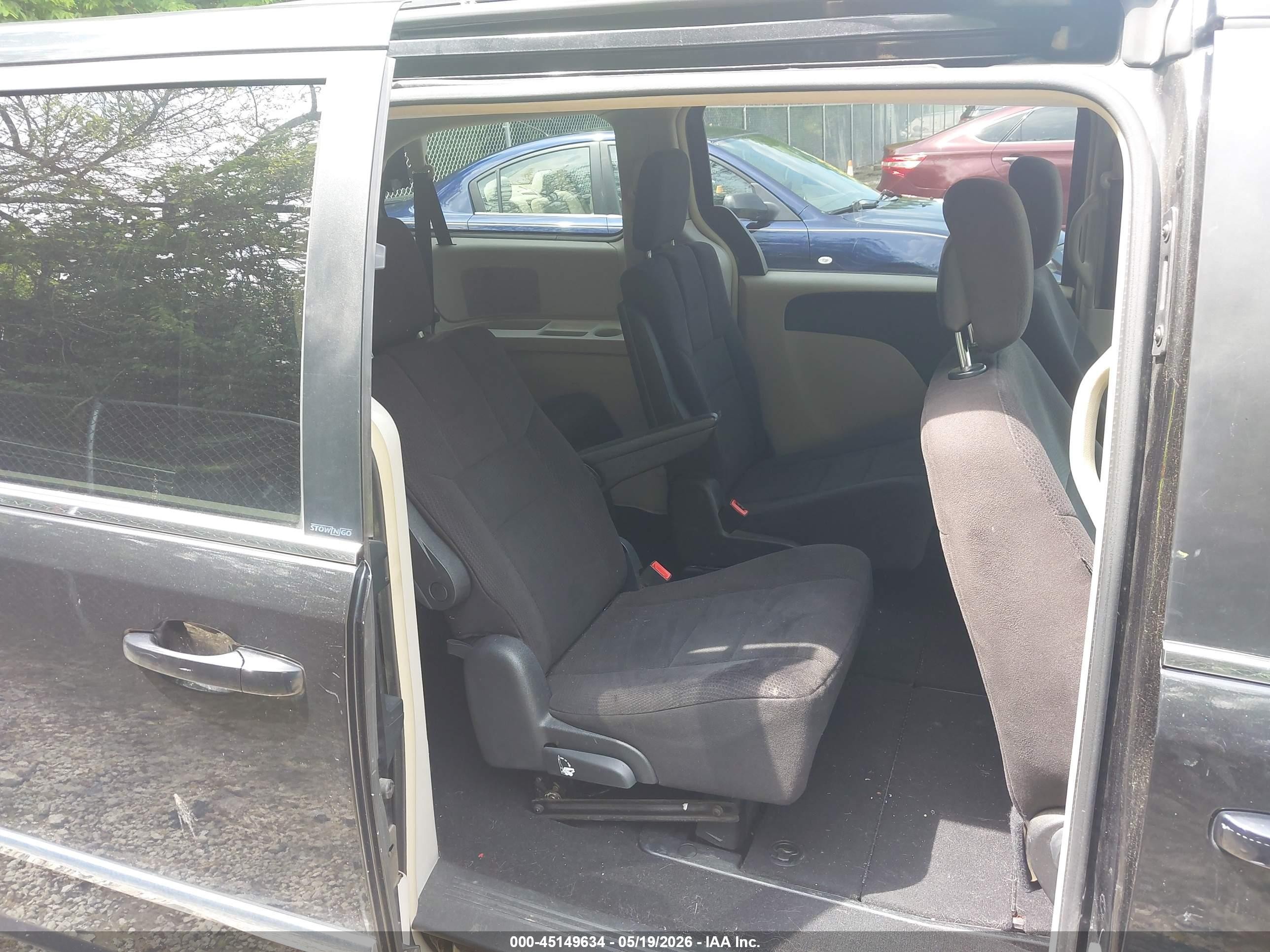 2011 Chrysler Town & Country Touring Black vin: 2A4RR5DG1BR607223