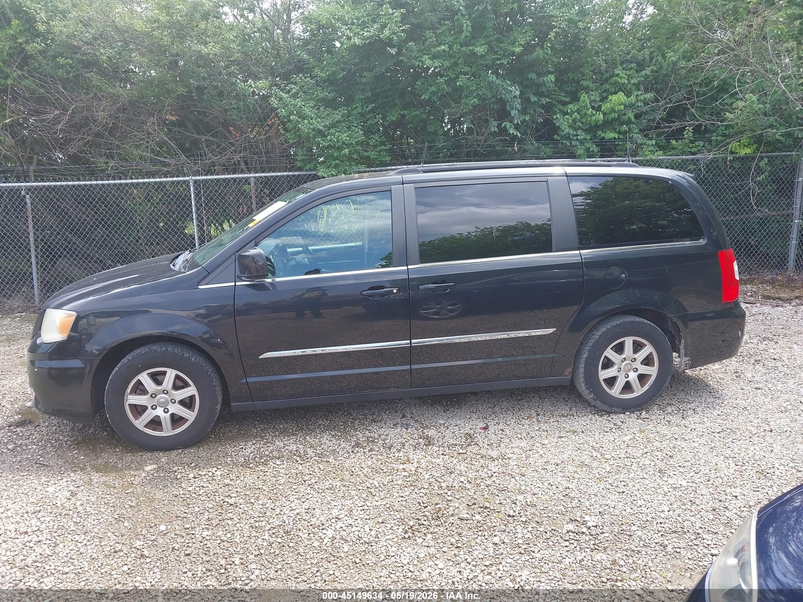 2011 Chrysler Town & Country Touring Black vin: 2A4RR5DG1BR607223