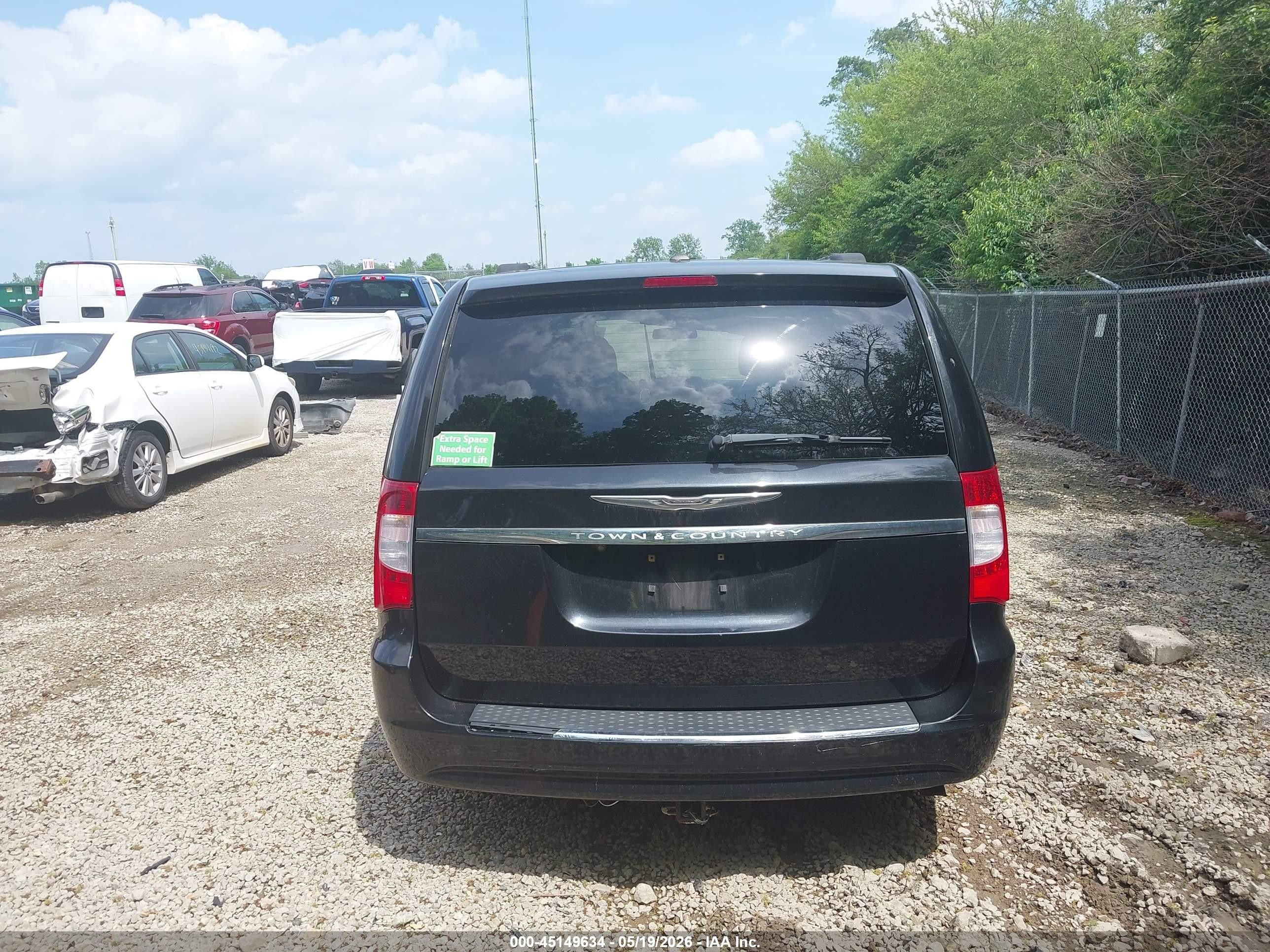 2011 Chrysler Town & Country Touring Black vin: 2A4RR5DG1BR607223