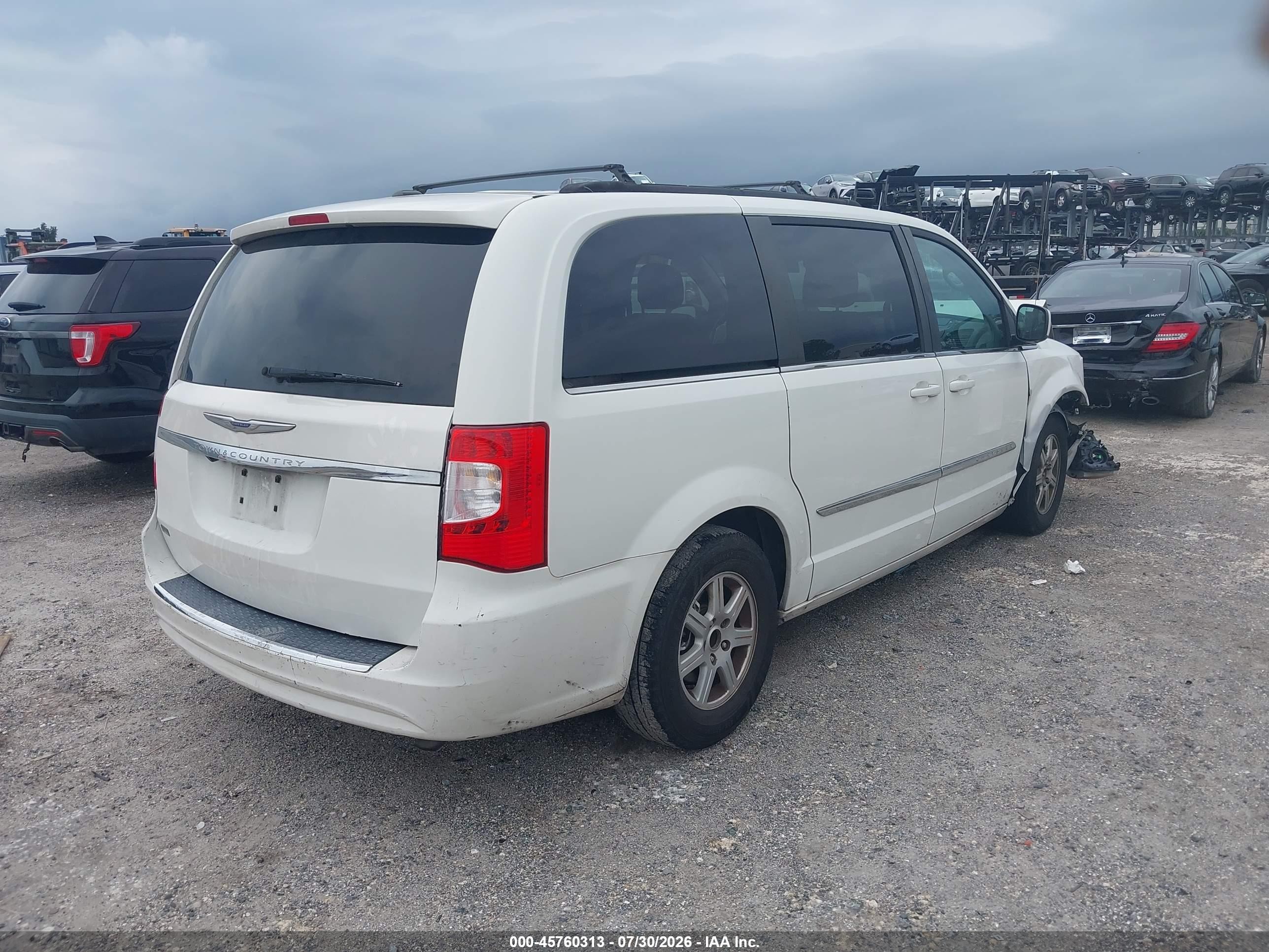 2011 Chrysler Town & Country Touring Белый vin: 2A4RR5DG1BR638357