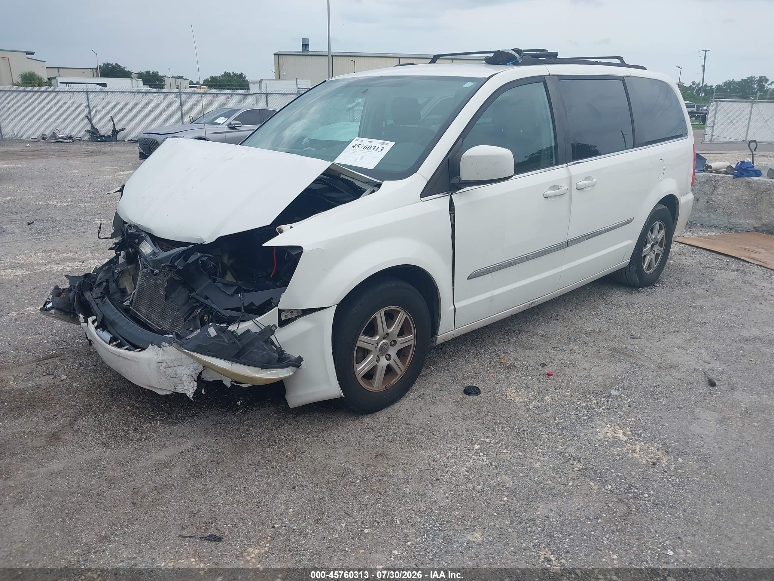 2011 Chrysler Town & Country Touring Белый vin: 2A4RR5DG1BR638357
