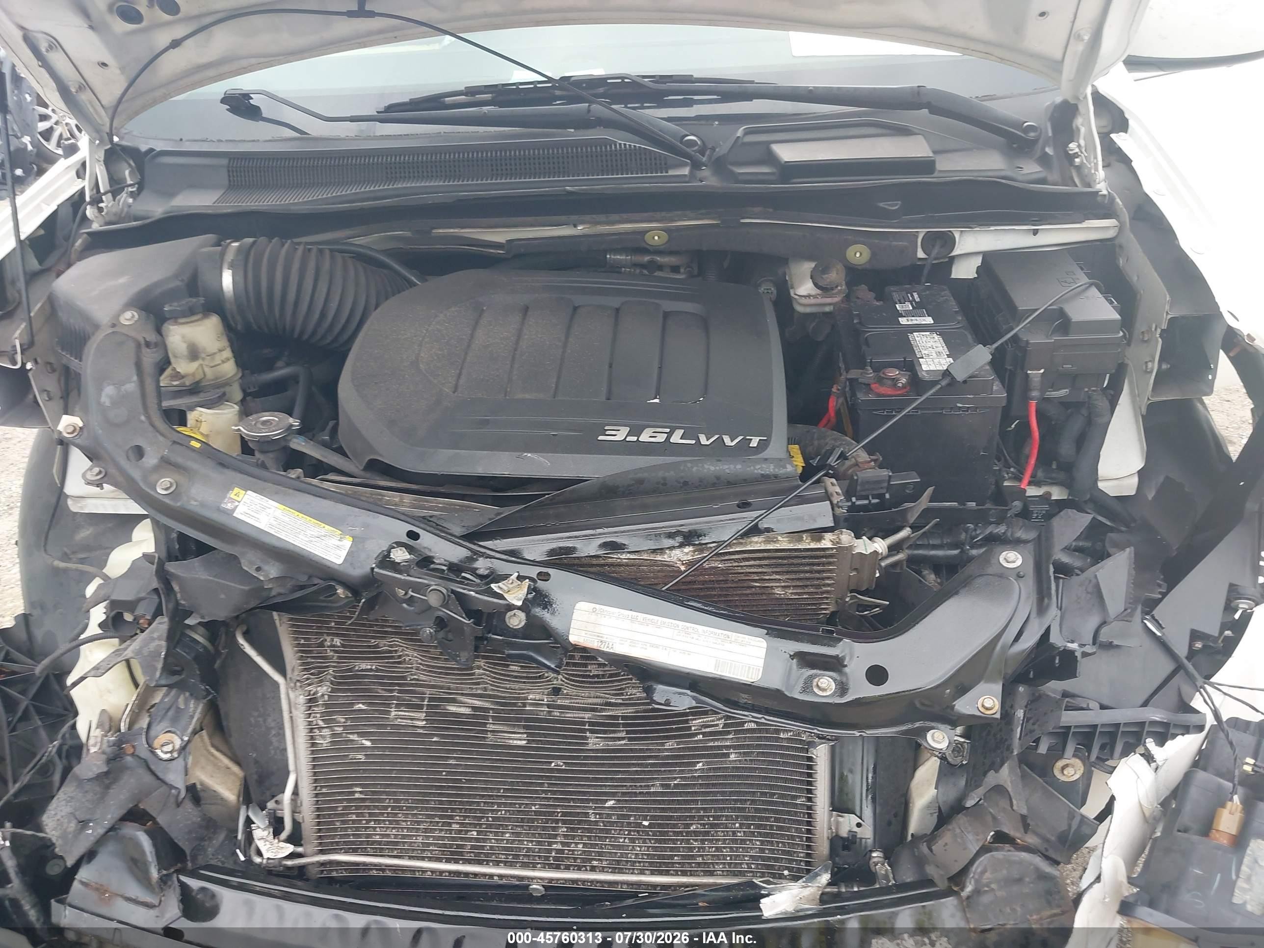 2011 Chrysler Town & Country Touring Белый vin: 2A4RR5DG1BR638357
