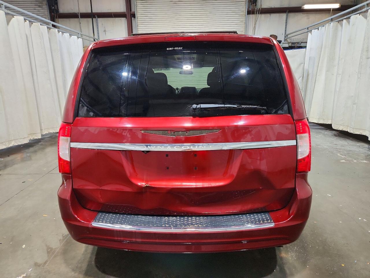 2011 Chrysler Town & Country Touring Красный vin: 2A4RR5DG1BR638648