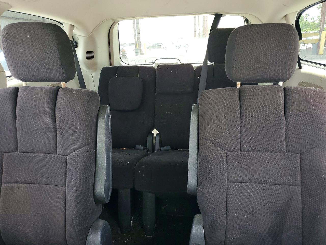 2011 Chrysler Town & Country Touring Gold vin: 2A4RR5DG1BR641582