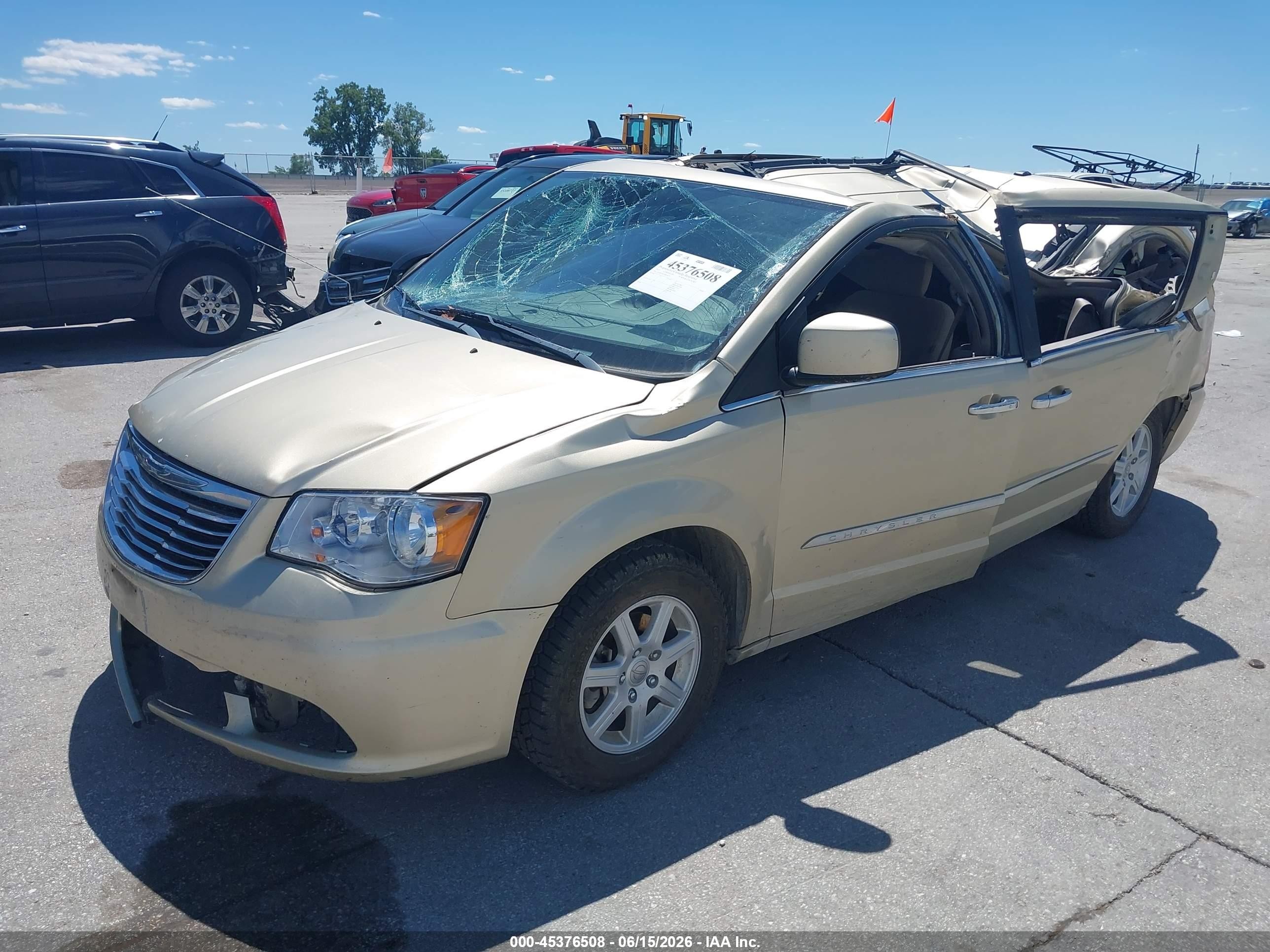 2011 Chrysler Town & Country Touring Gold vin: 2A4RR5DG1BR798772