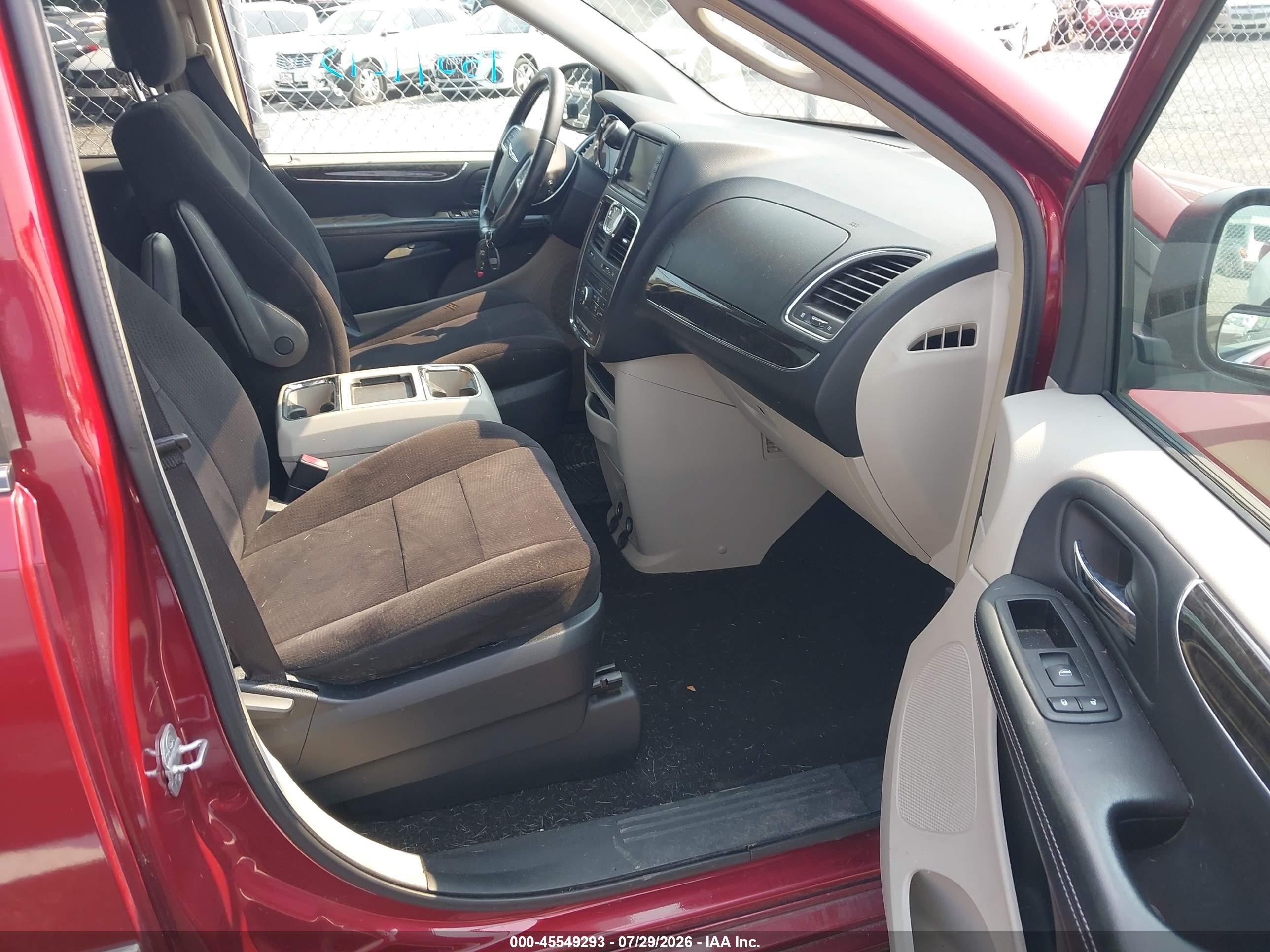 2011 Chrysler Town & Country Touring Красный vin: 2A4RR5DG2BR605318