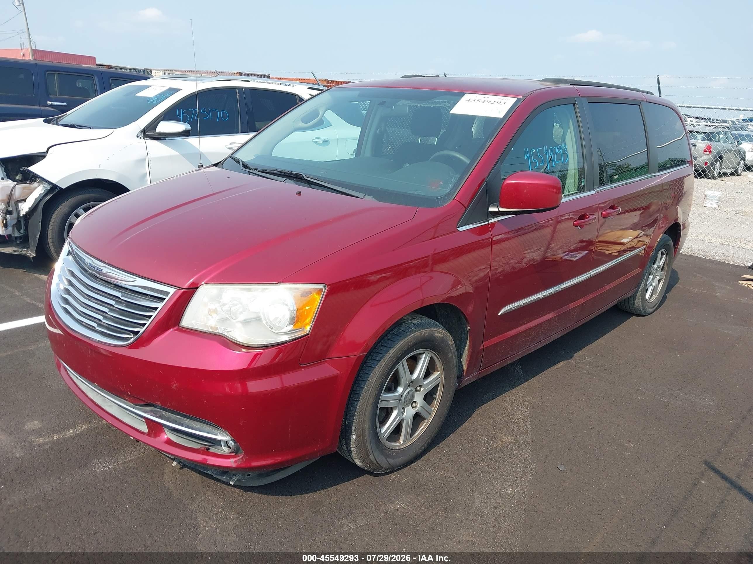 2011 Chrysler Town & Country Touring Красный vin: 2A4RR5DG2BR605318