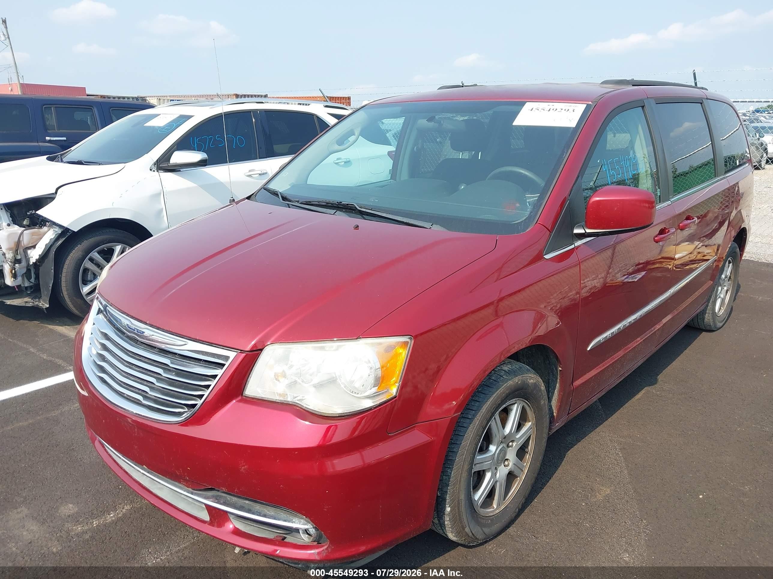 2011 Chrysler Town & Country Touring Красный vin: 2A4RR5DG2BR605318