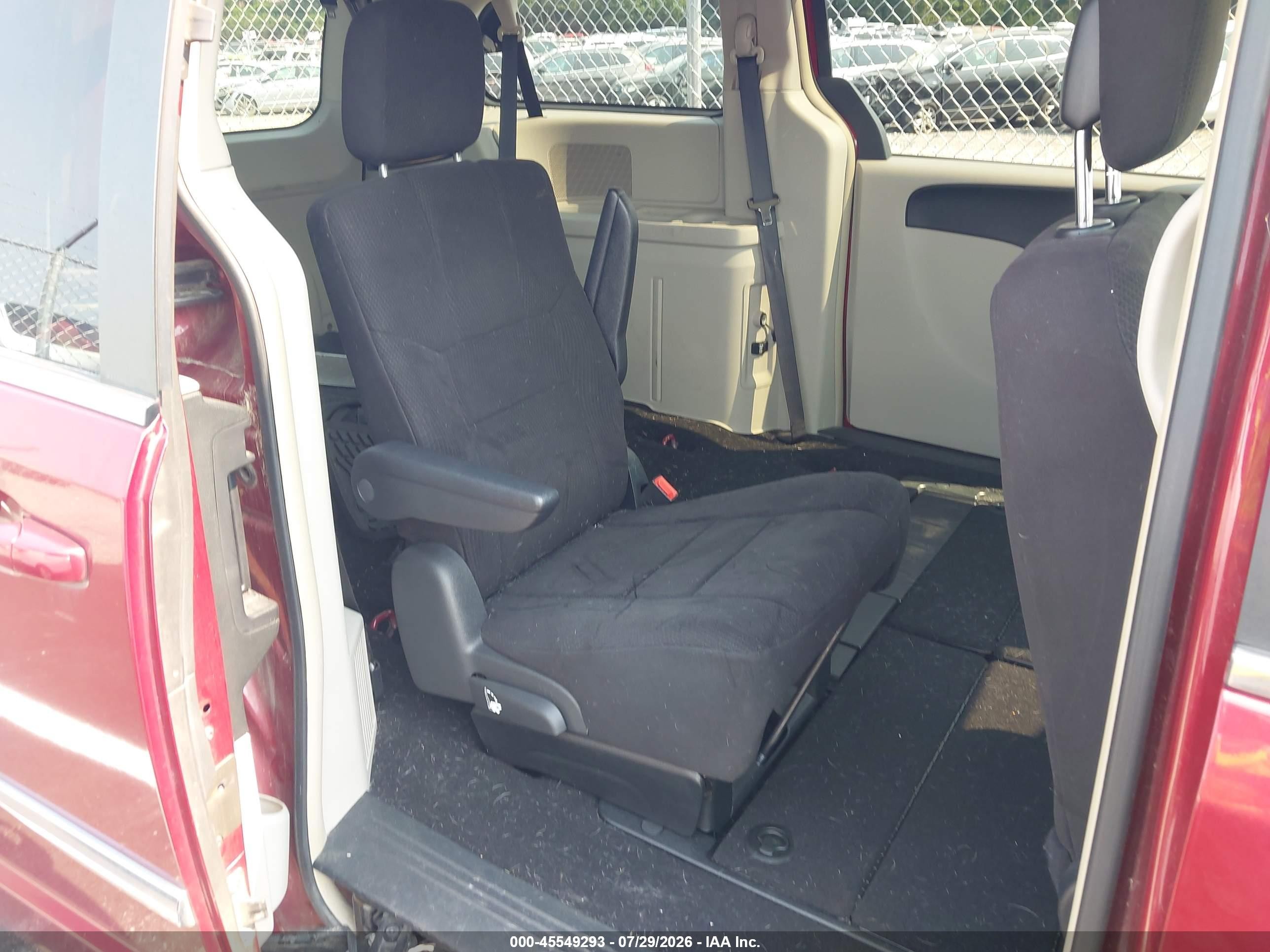 2011 Chrysler Town & Country Touring Красный vin: 2A4RR5DG2BR605318