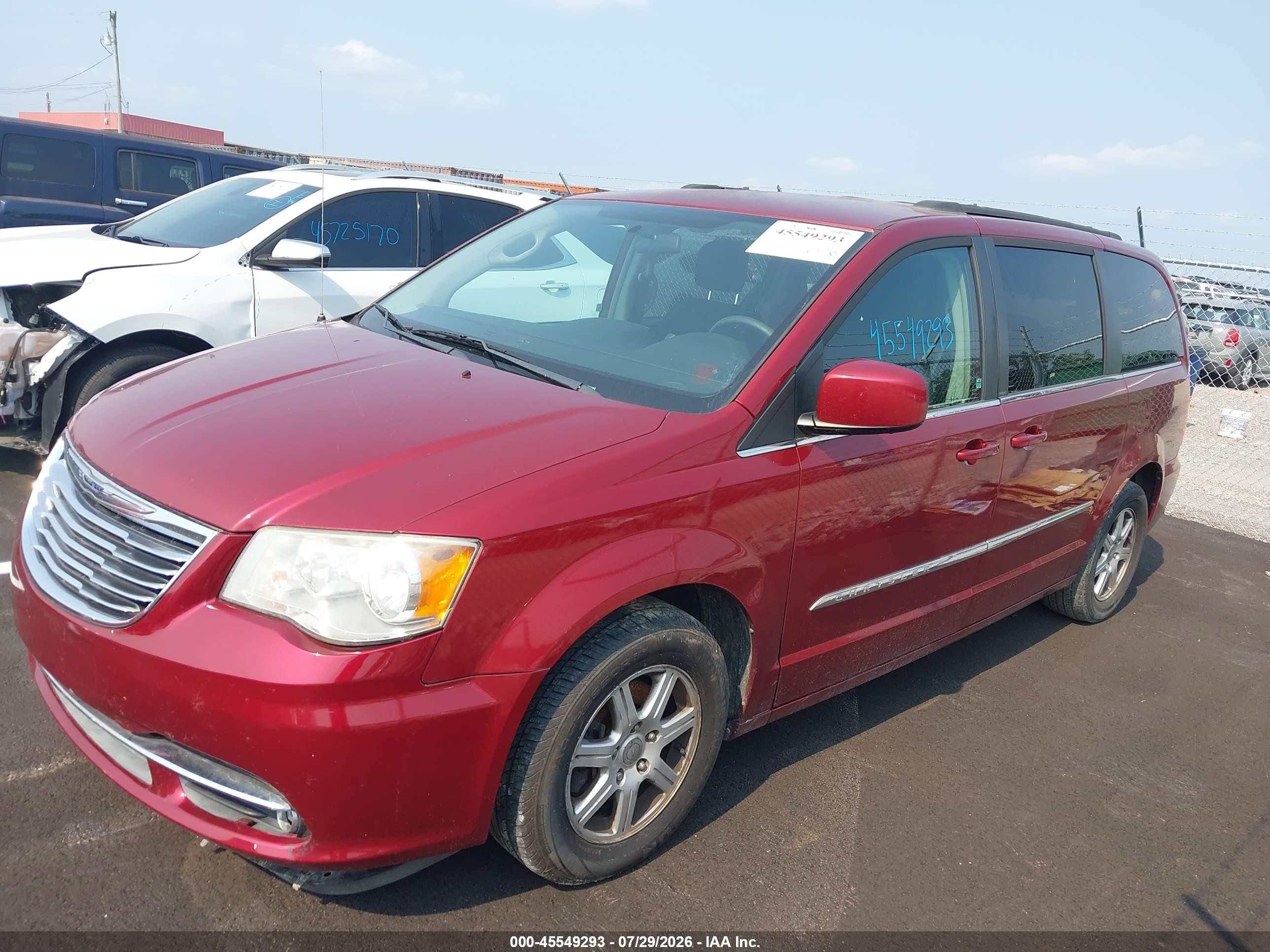 2011 Chrysler Town & Country Touring Красный vin: 2A4RR5DG2BR605318