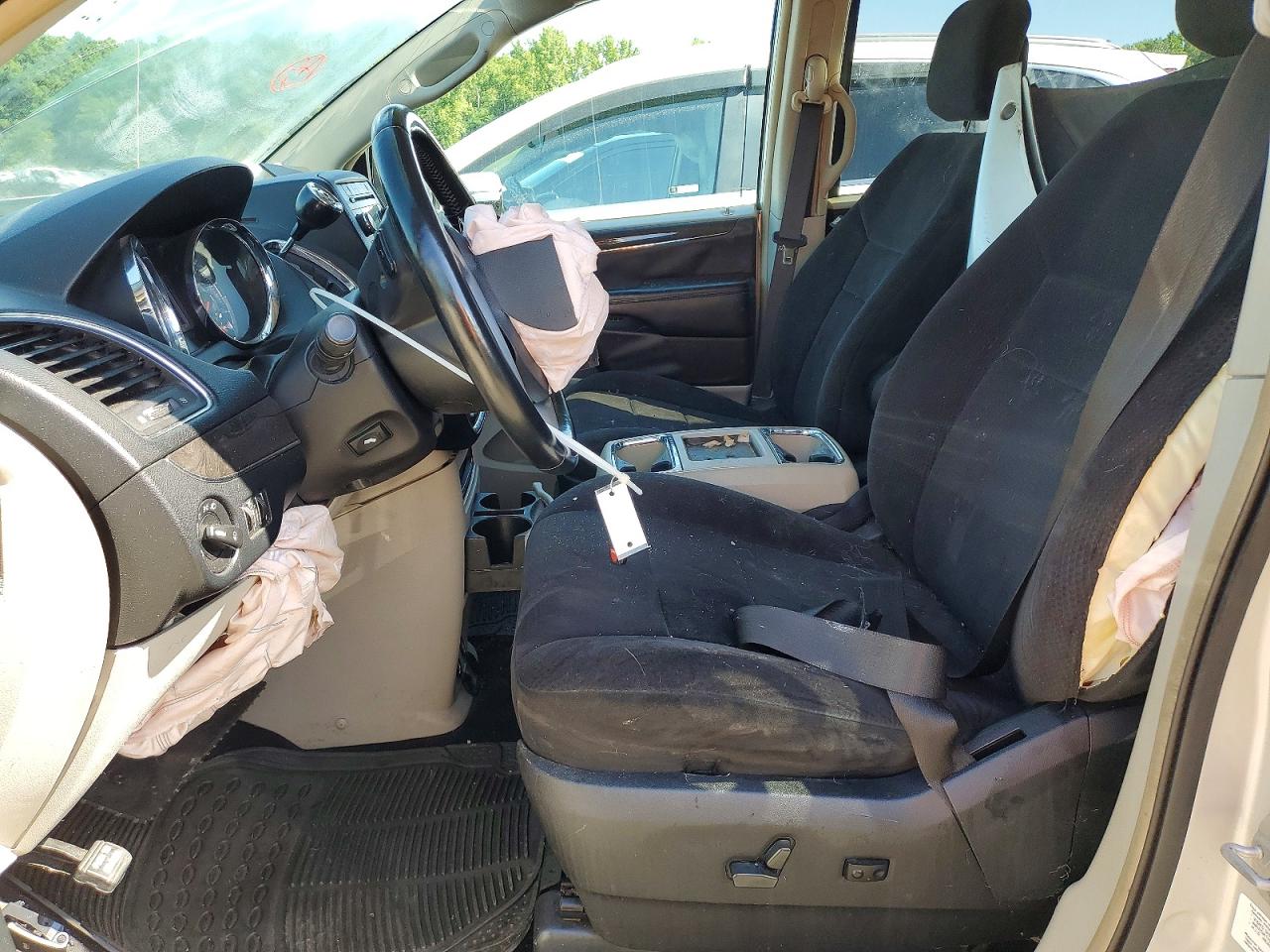 2011 Chrysler Town & Country Silver vin: 2A4RR5DG2BR701689