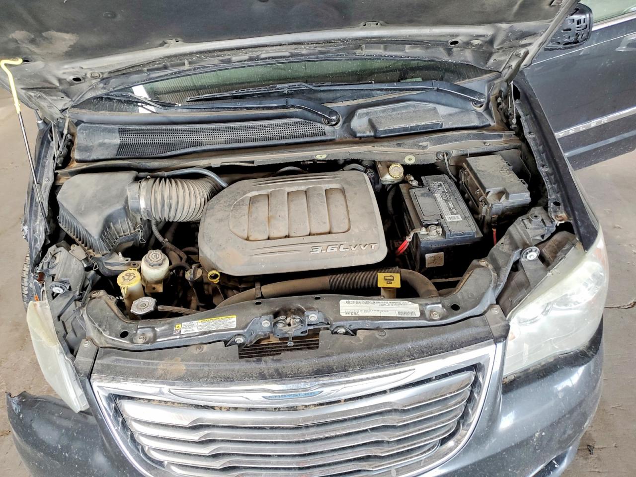 2011 Chrysler Town & Country Touring Black vin: 2A4RR5DG2BR715852