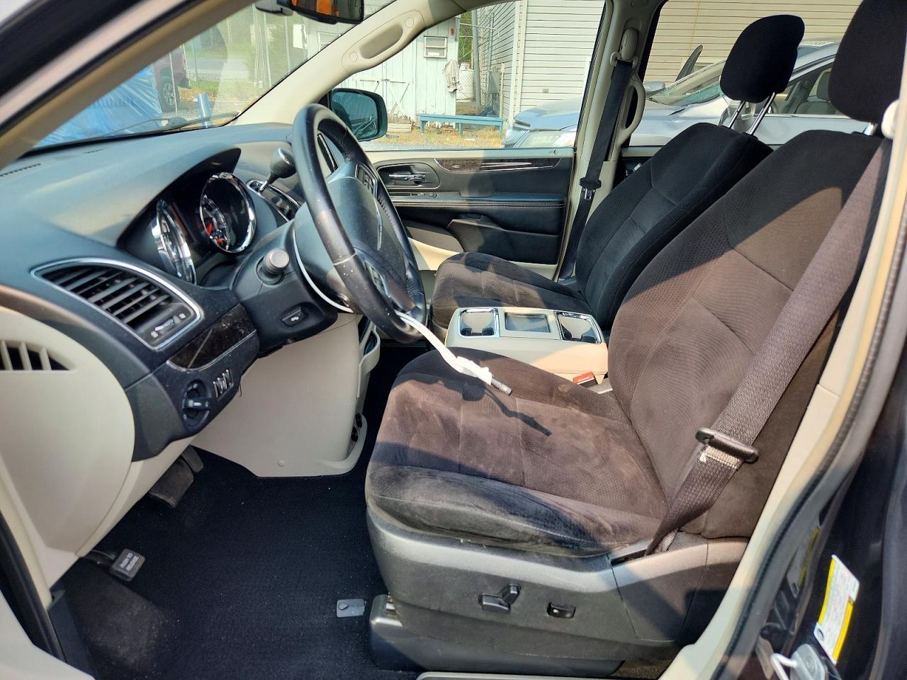 2011 Chrysler Town & Country Touring Charcoal vin: 2A4RR5DG2BR735079