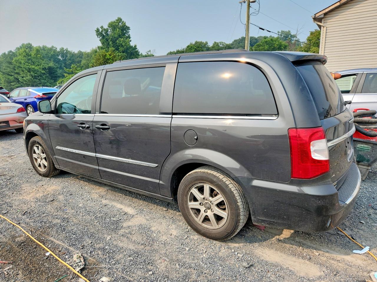 2011 Chrysler Town & Country Touring Charcoal vin: 2A4RR5DG2BR735079