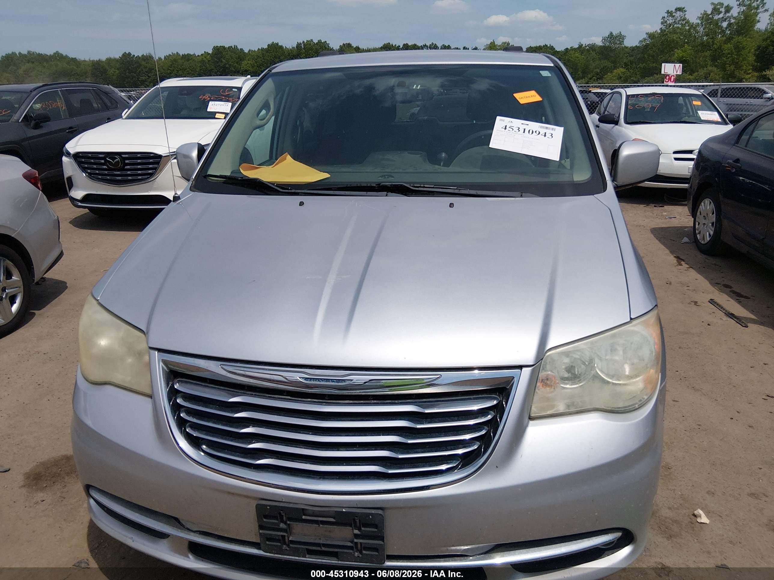 2011 Chrysler Town & Country Touring Silver vin: 2A4RR5DG3BR637260