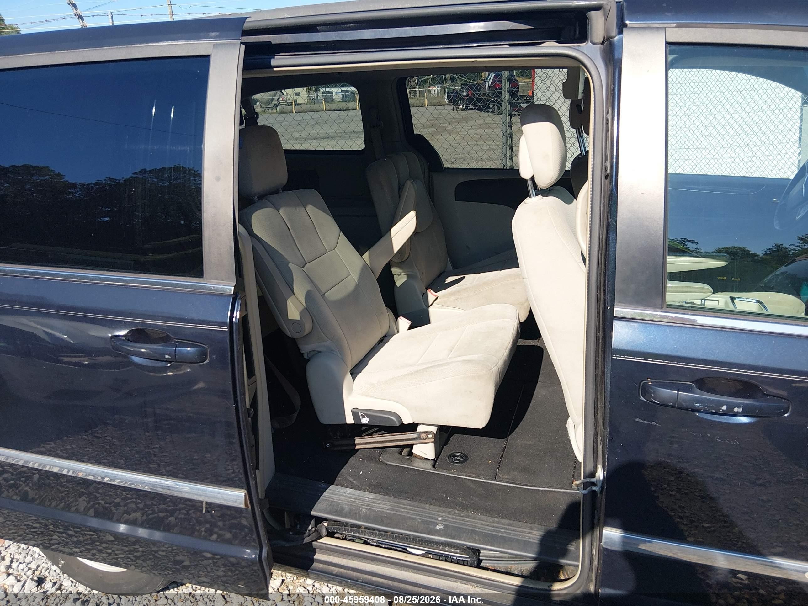 2011 Chrysler Town & Country Touring Черный vin: 2A4RR5DG3BR667021