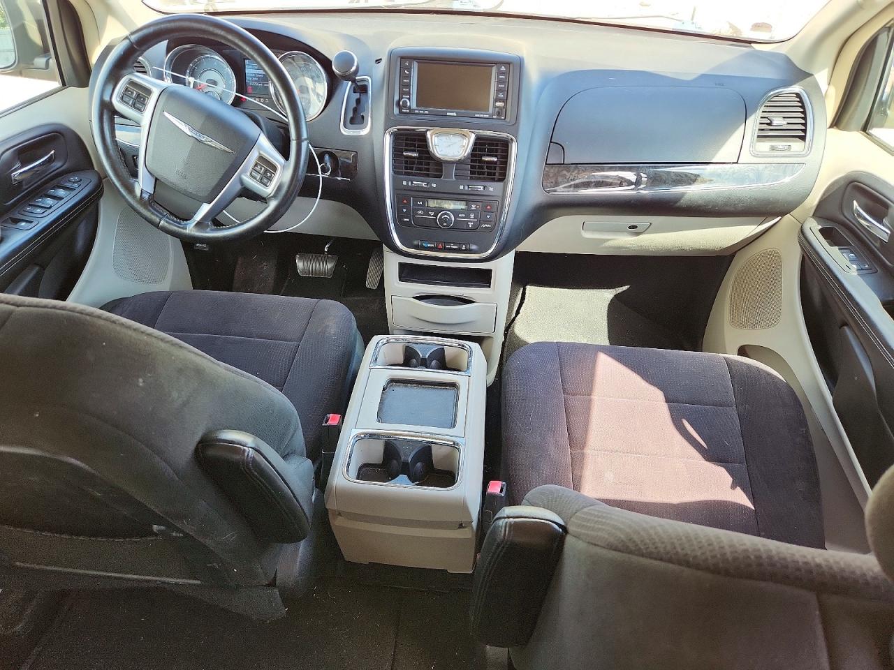 2011 Chrysler Town & Country Touri Gold vin: 2A4RR5DG3BR719876