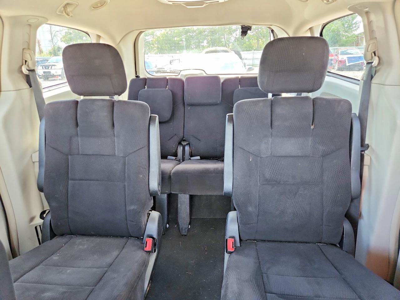 2011 Chrysler Town & Country Touri Gold vin: 2A4RR5DG3BR719876