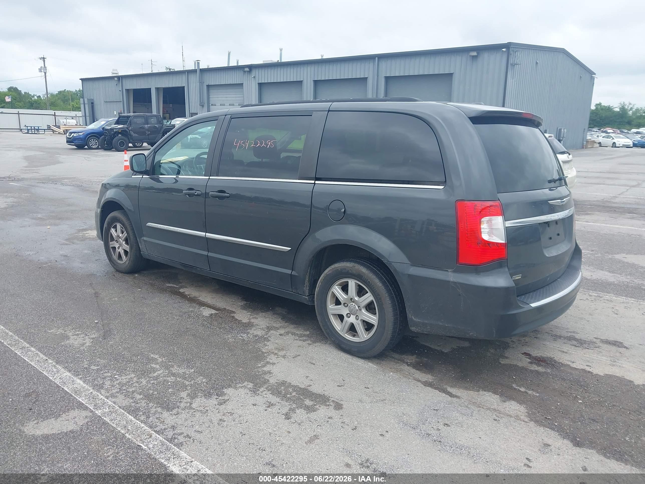 2011 Chrysler Town & Country Touring Gray vin: 2A4RR5DG3BR720171
