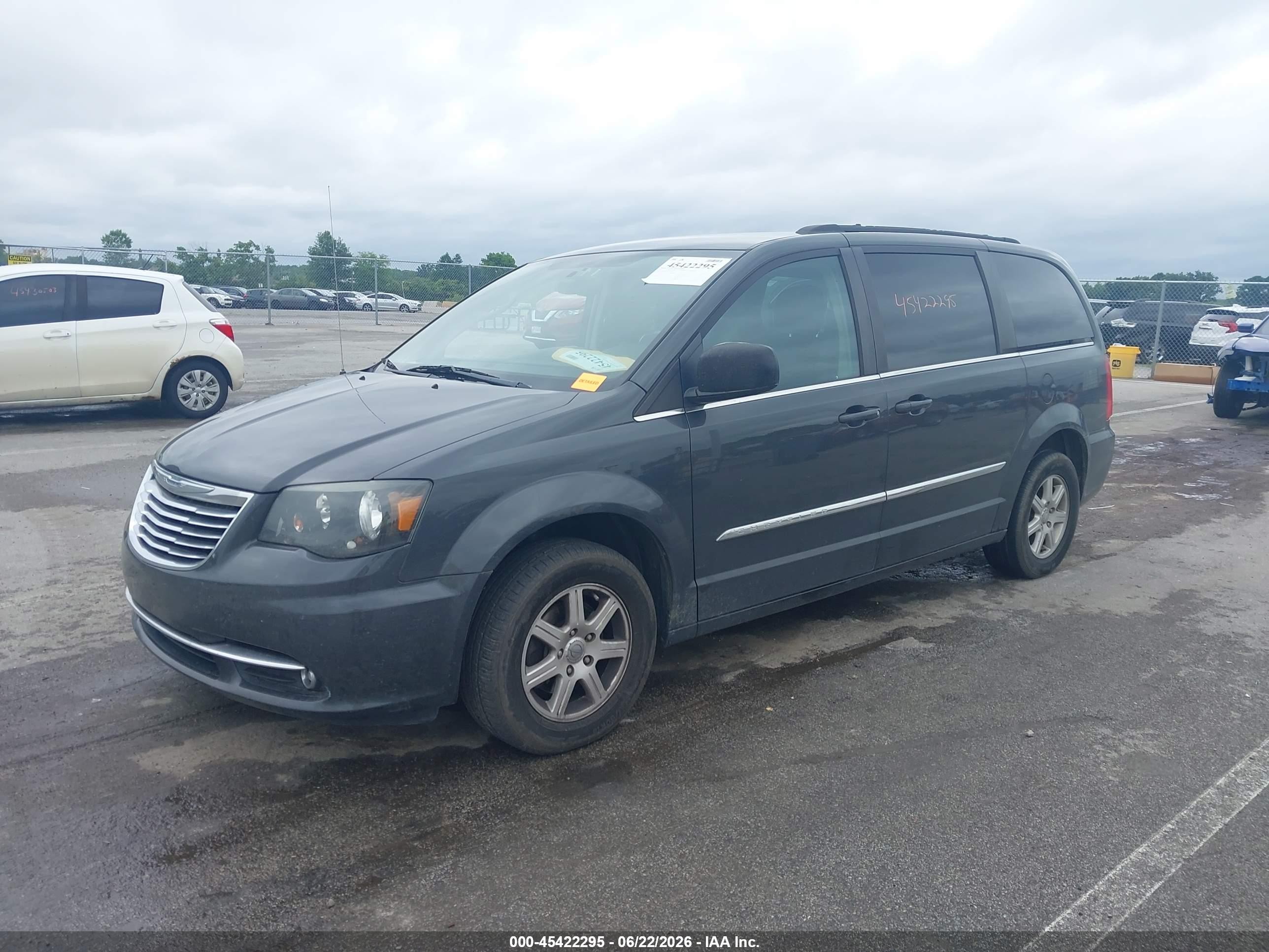 2011 Chrysler Town & Country Touring Gray vin: 2A4RR5DG3BR720171