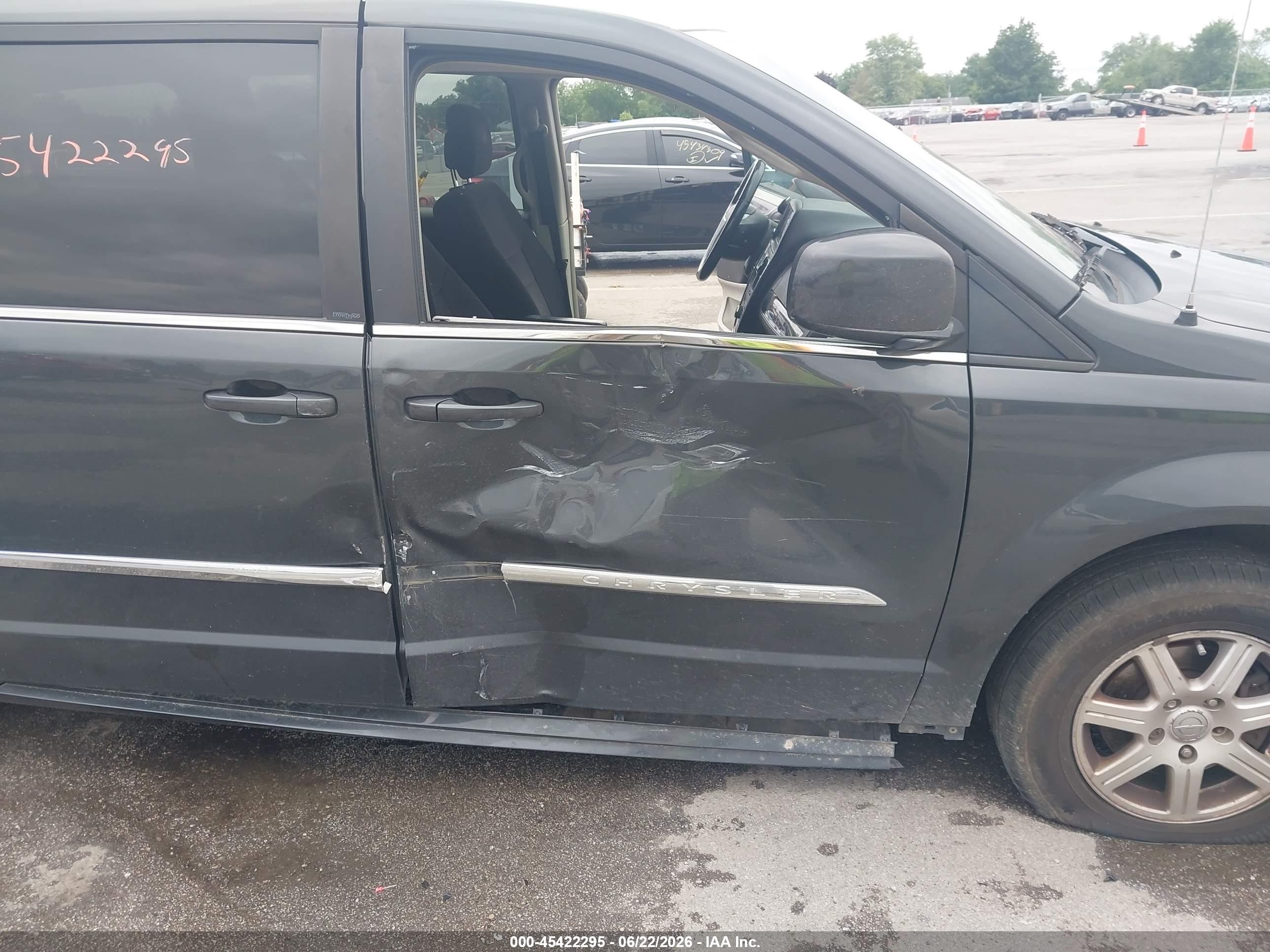 2011 Chrysler Town & Country Touring Gray vin: 2A4RR5DG3BR720171
