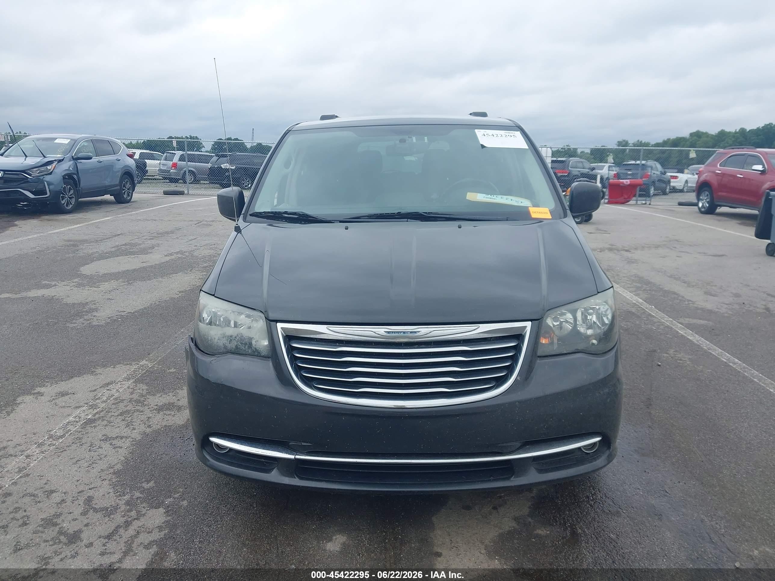 2011 Chrysler Town & Country Touring Gray vin: 2A4RR5DG3BR720171
