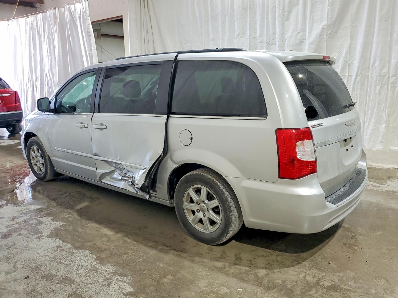 2011 Chrysler Town & Country Touring Silver vin: 2A4RR5DG4BR634741