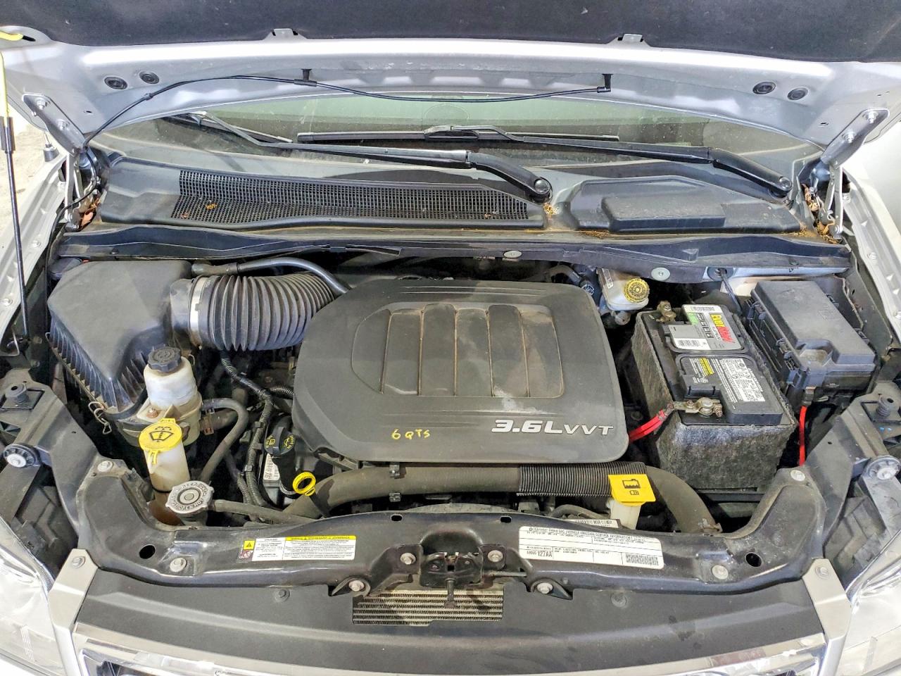 2011 Chrysler Town & Country Touring Silver vin: 2A4RR5DG4BR634741