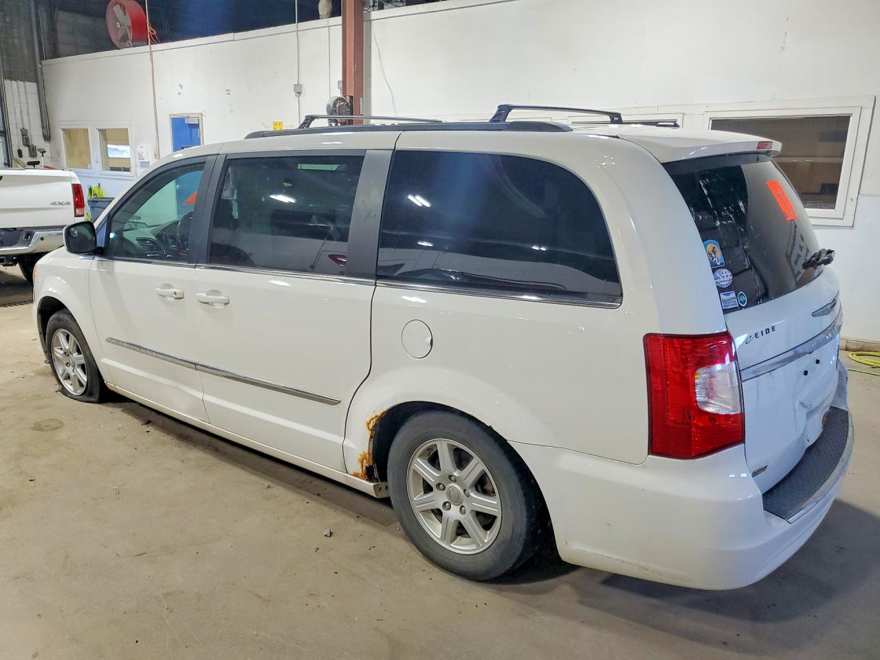 2011 Chrysler Town&count White vin: 2A4RR5DG4BR797339