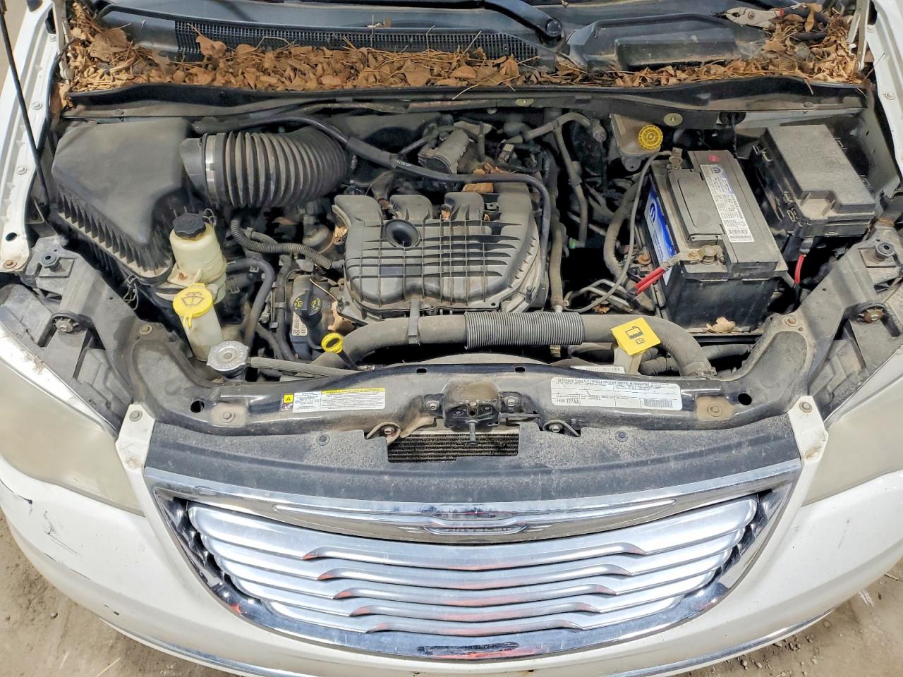 2011 Chrysler Town&count White vin: 2A4RR5DG4BR797339