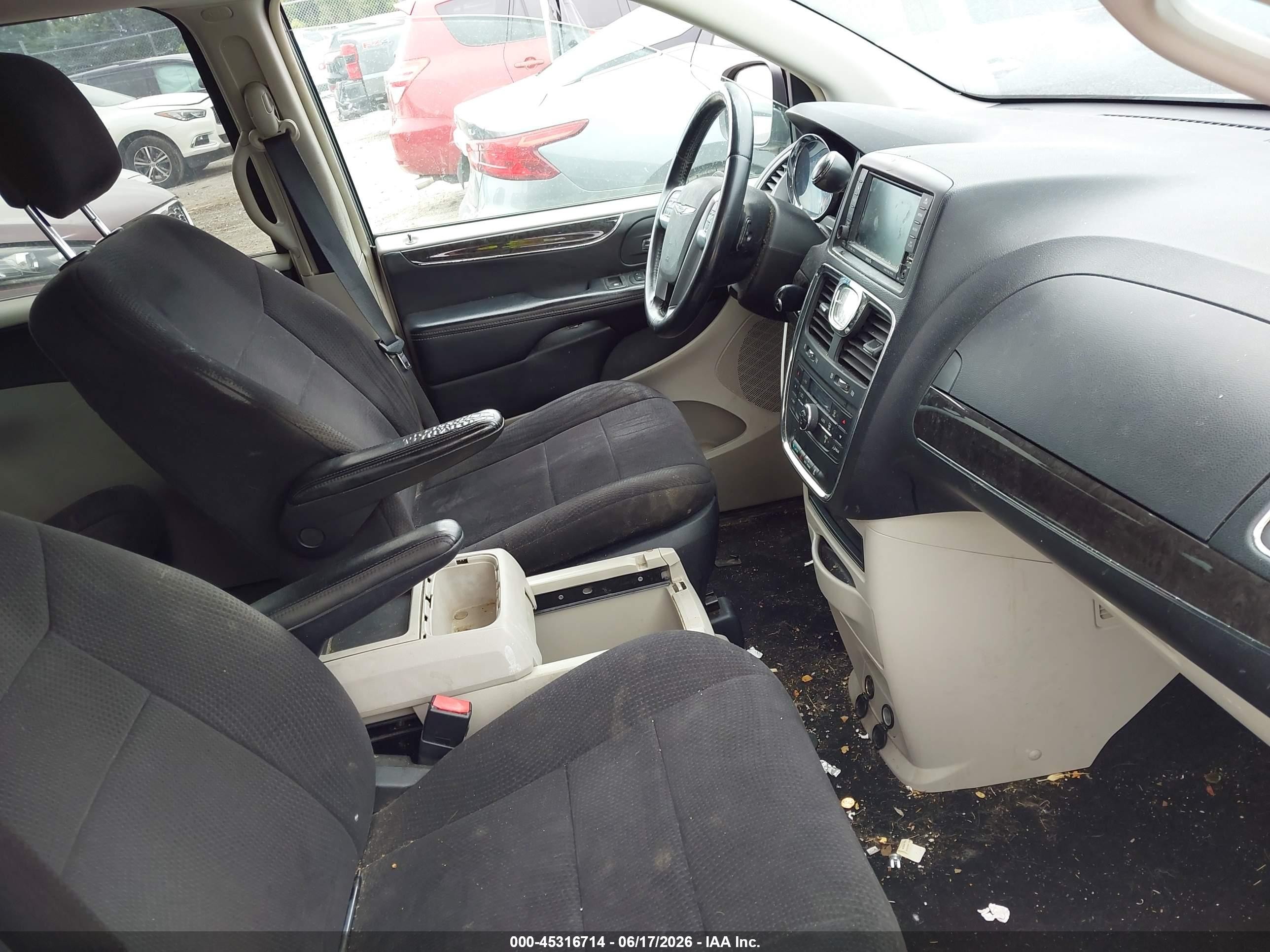2011 Chrysler Town & Country Touring Black vin: 2A4RR5DG5BR638331