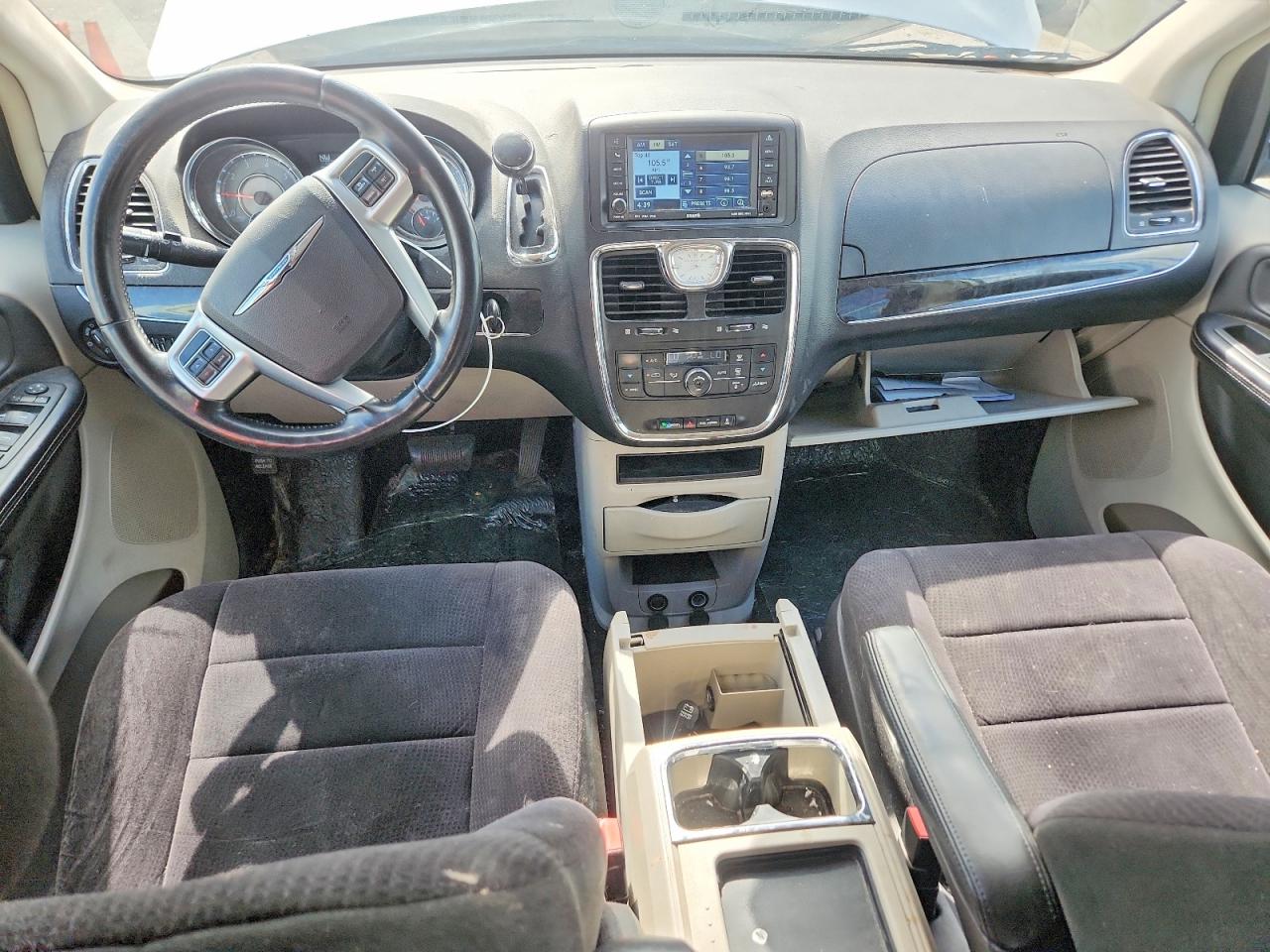 2011 Chrysler Town & Country Touring Silver vin: 2A4RR5DG5BR708510