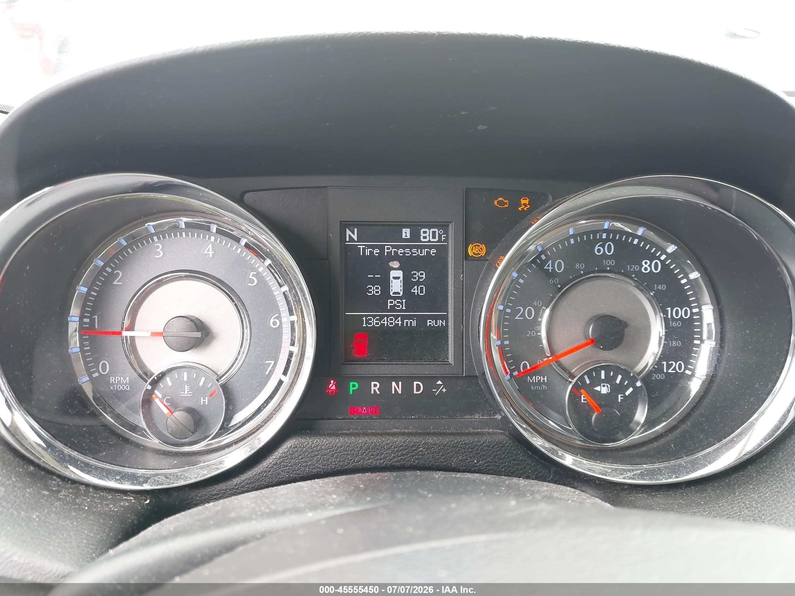 2011 Chrysler Town & Country Touring Gold vin: 2A4RR5DG5BR727364