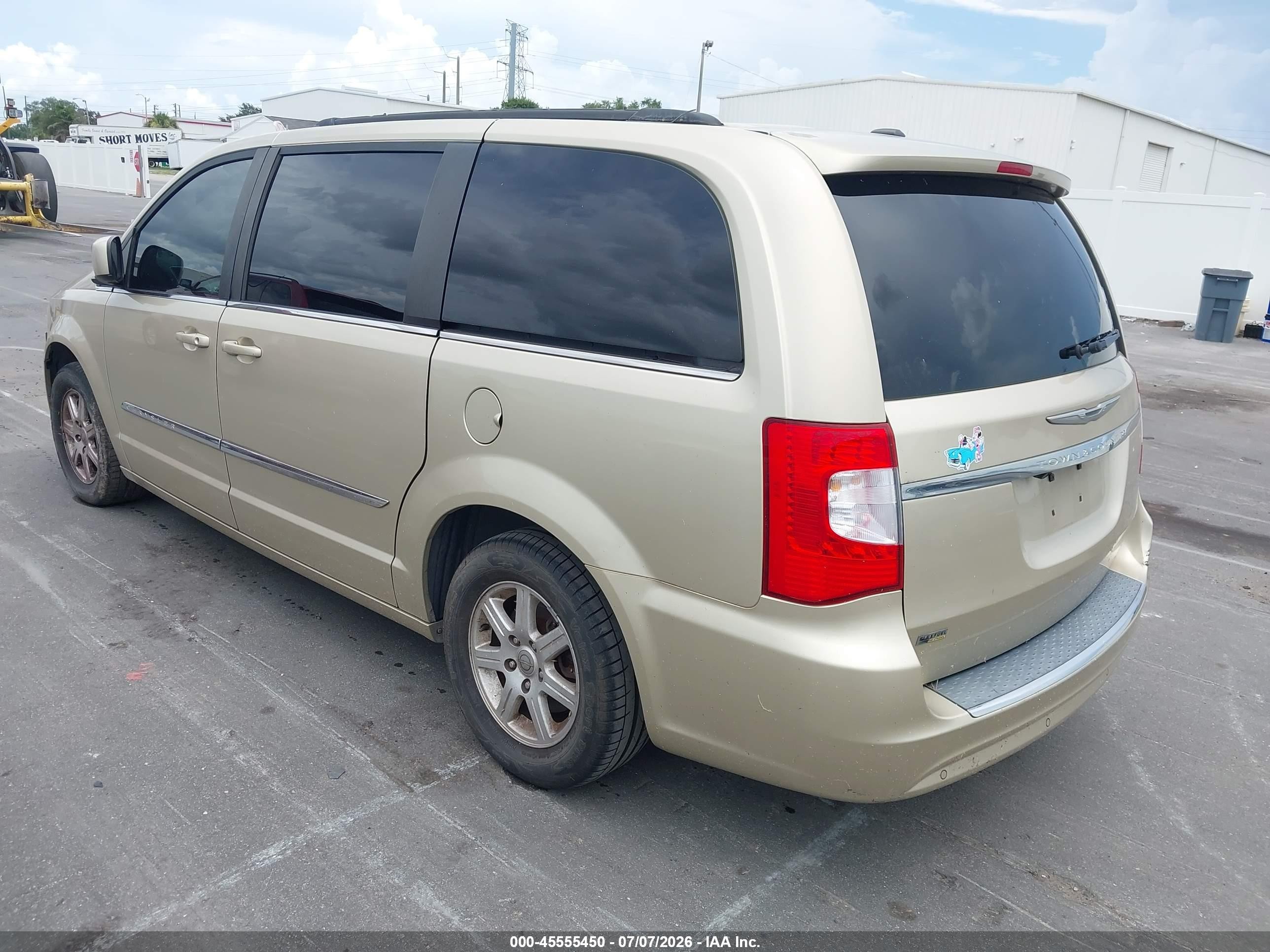 2011 Chrysler Town & Country Touring Gold vin: 2A4RR5DG5BR727364