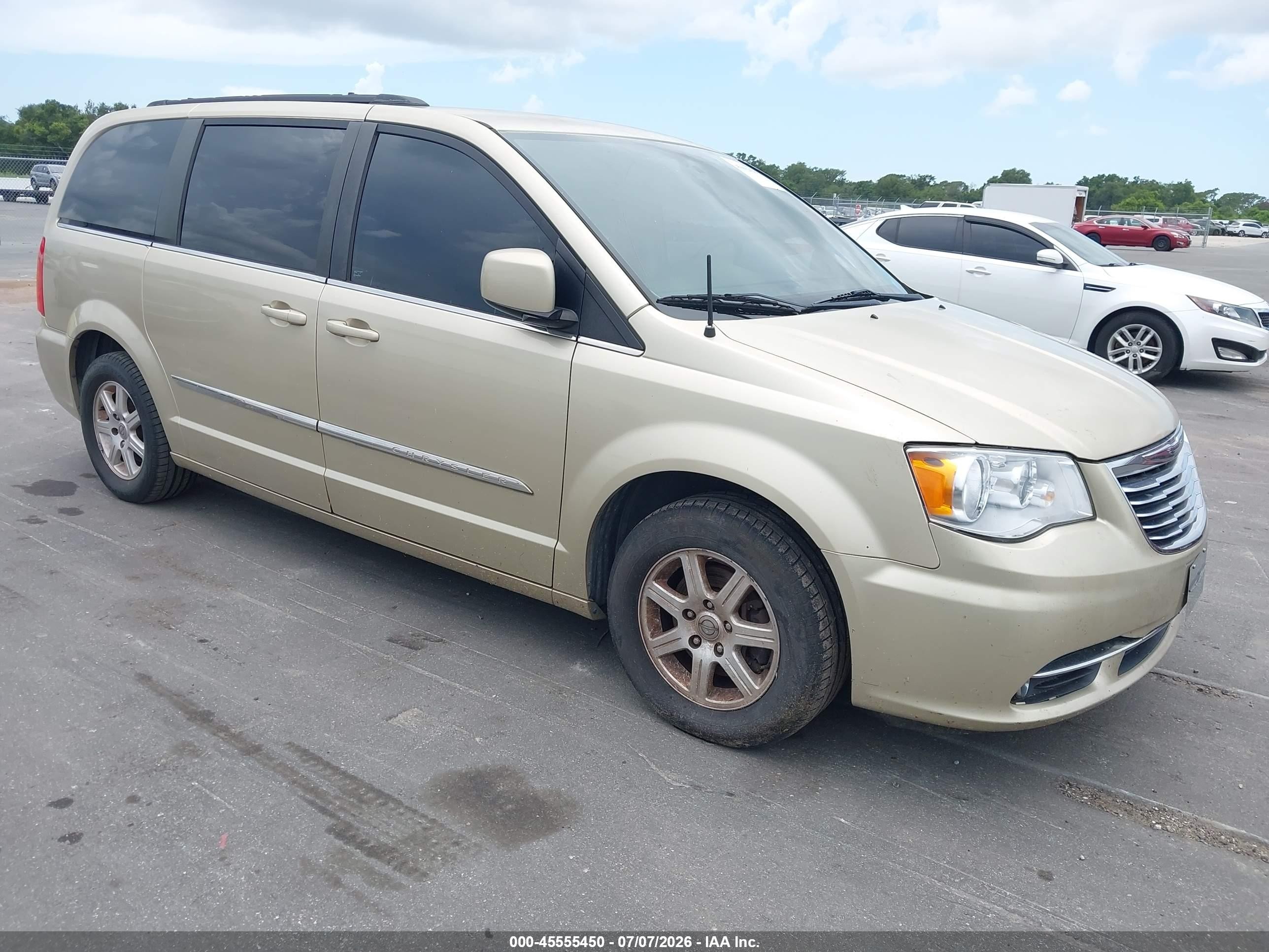 2011 Chrysler Town & Country Touring Gold vin: 2A4RR5DG5BR727364