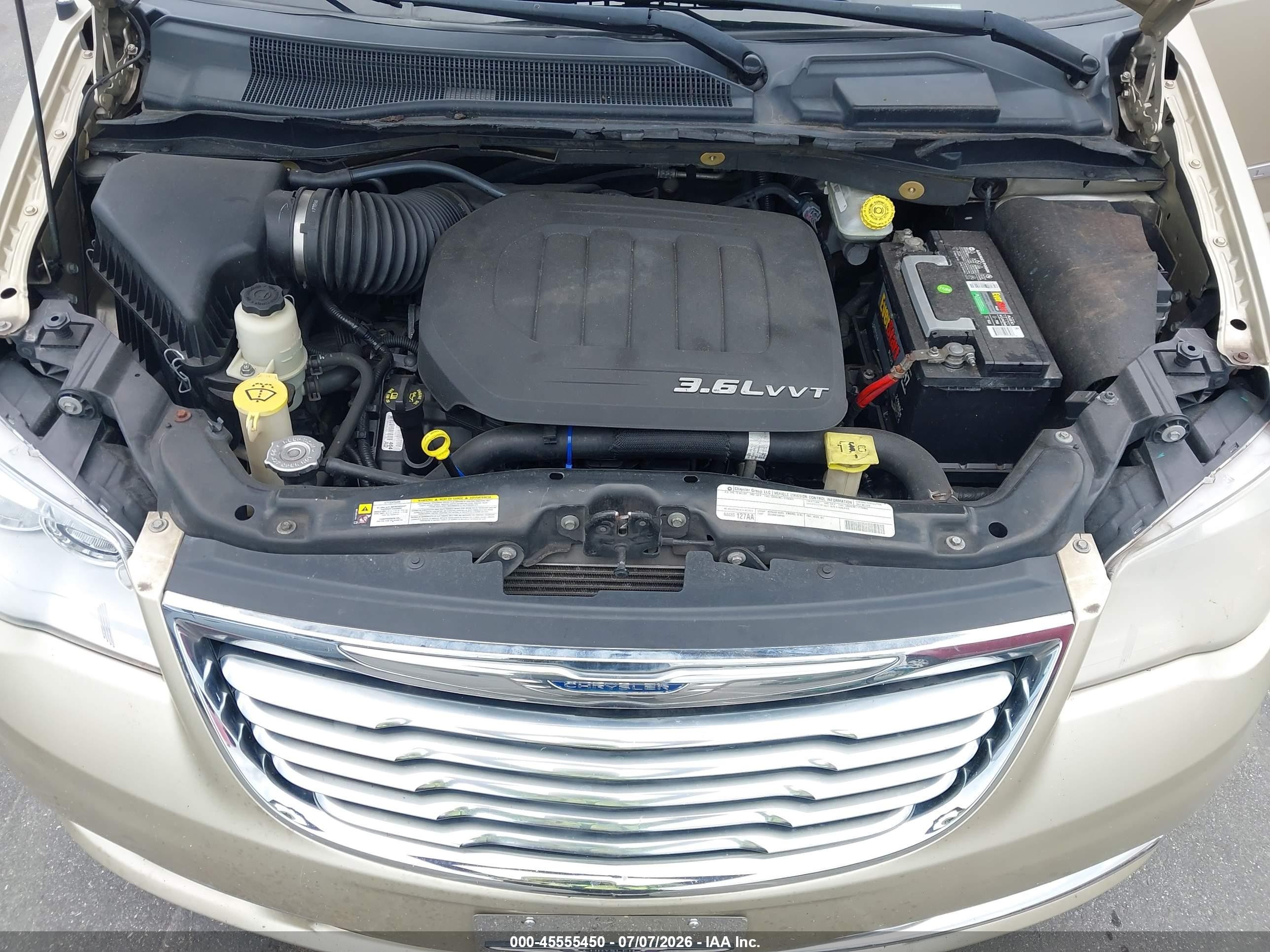 2011 Chrysler Town & Country Touring Gold vin: 2A4RR5DG5BR727364