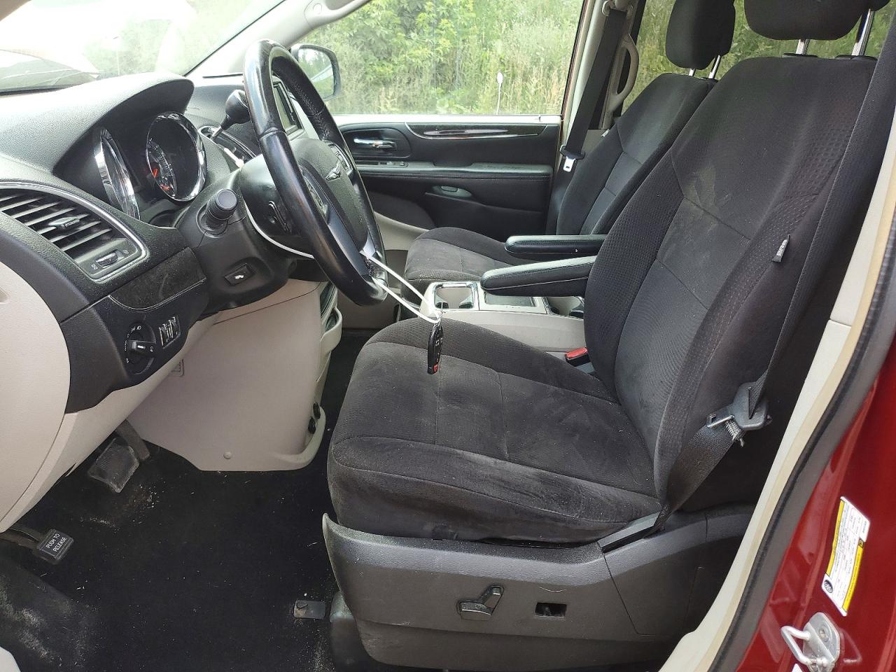 2011 Chrysler Town & Country Touring Красный vin: 2A4RR5DG6BR637009
