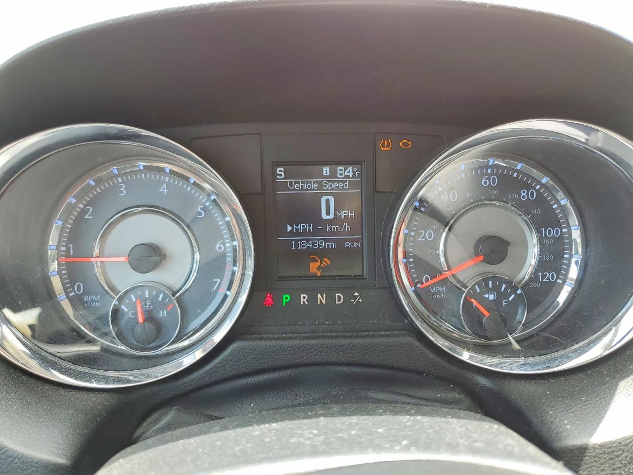 2011 Chrysler Town & Country Touring Красный vin: 2A4RR5DG6BR637009