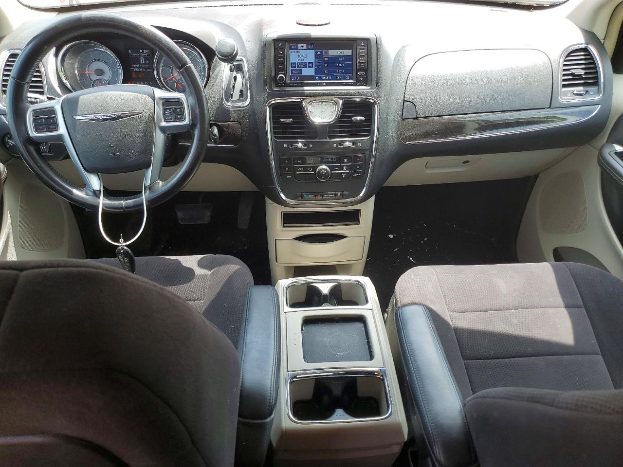 2011 Chrysler Town & Country Touring Красный vin: 2A4RR5DG6BR637009