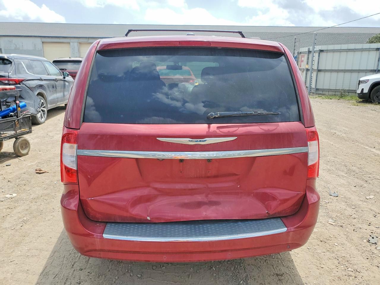 2011 Chrysler Town & Country Touring Красный vin: 2A4RR5DG6BR637009