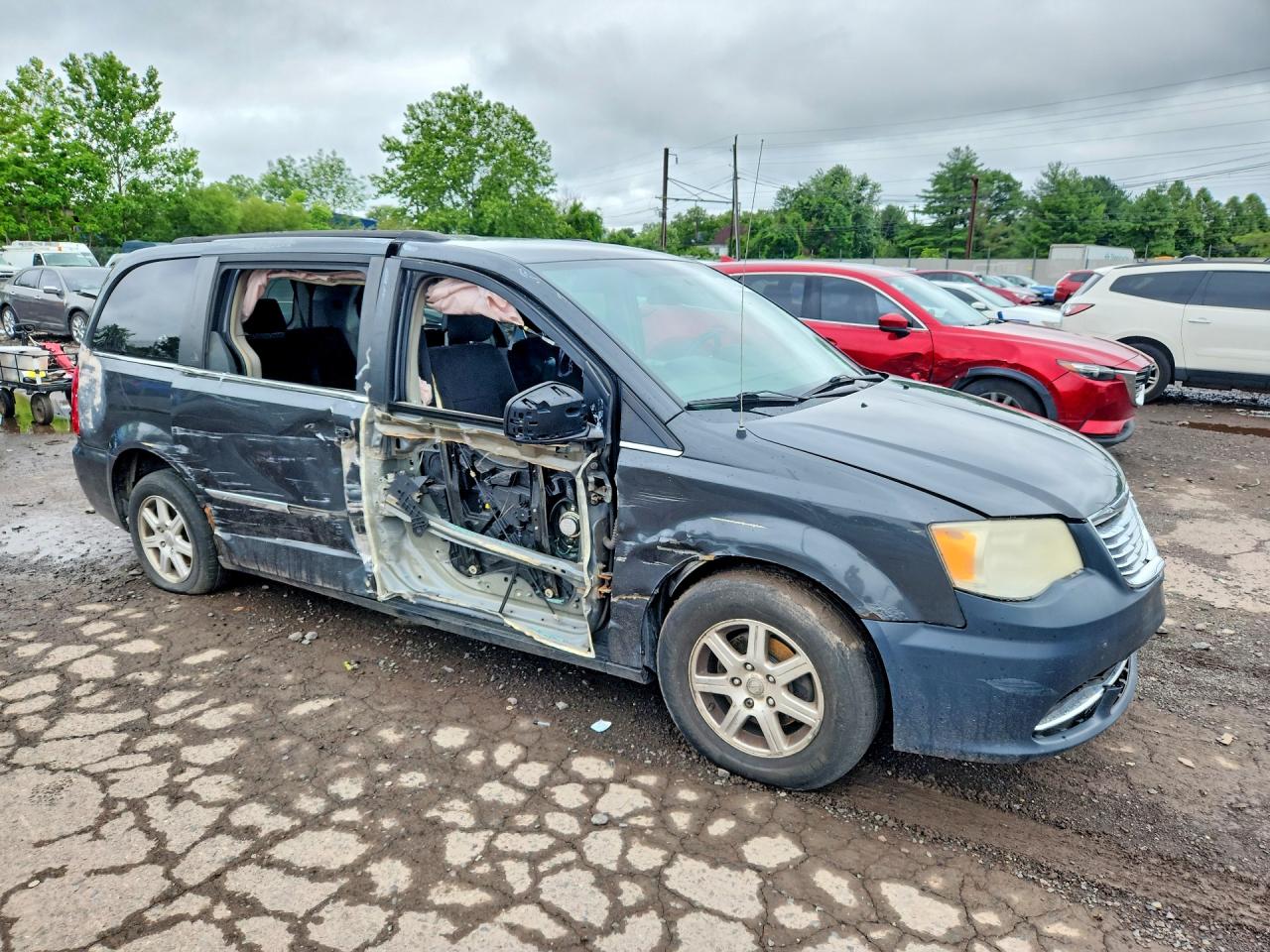 2011 Chrysler Town & Country Touring Gray vin: 2A4RR5DG7BR735451