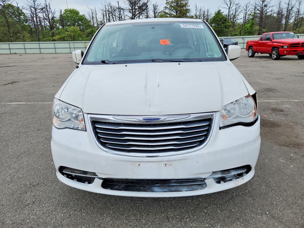 2011 Chrysler Town & Country Touring Белый vin: 2A4RR5DG8BR613262