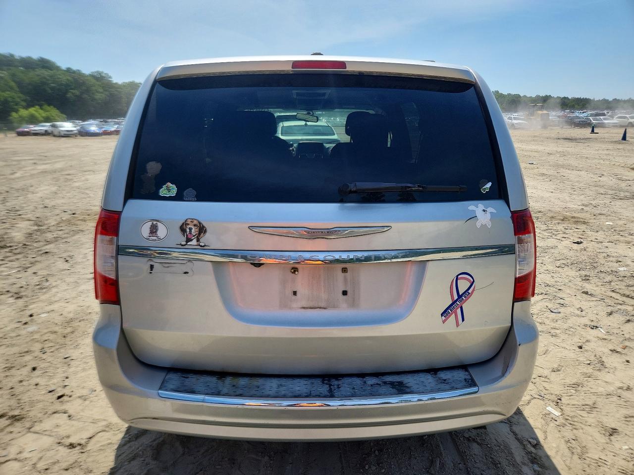 2011 Chrysler Town & Country Touring Silver vin: 2A4RR5DG8BR618560