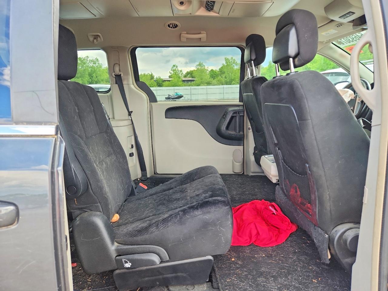 2011 Chrysler Town & Country Touring Charcoal vin: 2A4RR5DG8BR712051